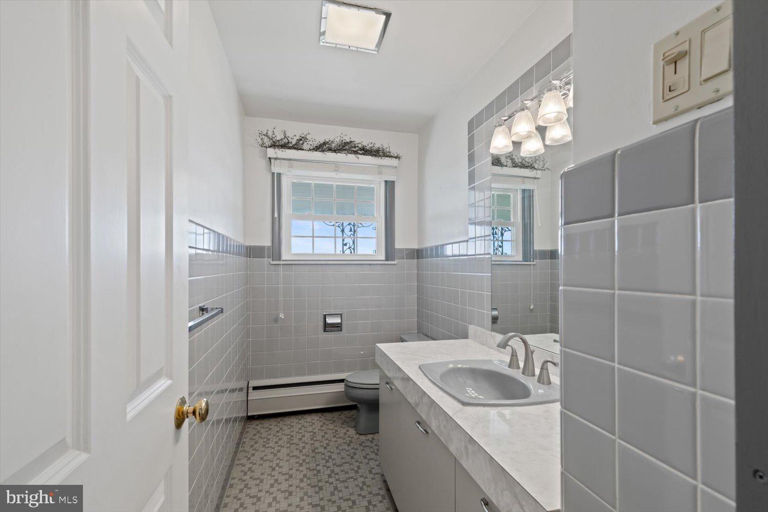 578 Owen Road York, PA 17403 - Photo 29 of 75 Halway Half Bath