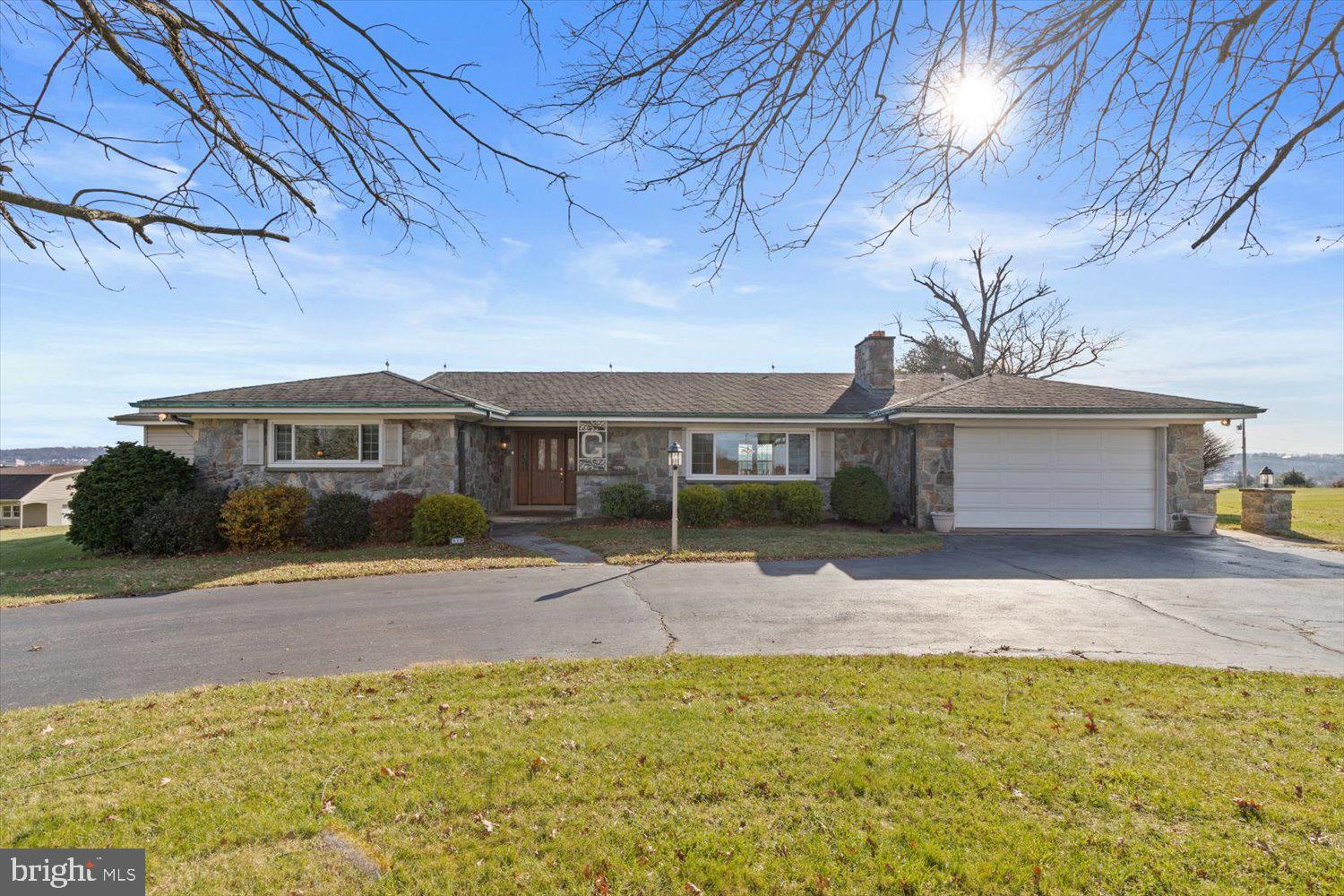 578 Owen Road York, PA 17403 - Photo 3 of 75 Gallery Image 3