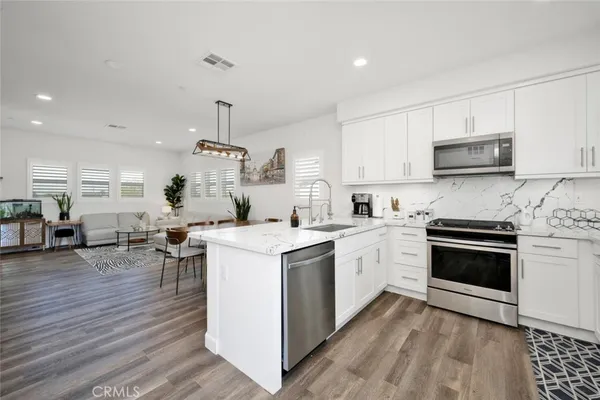 $4,000 | 3315 West Rovigo Drive, Anaheim, CA 92801