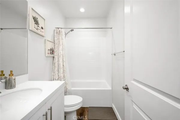 $4,000 | 3315 West Rovigo Drive, Anaheim, CA 92801