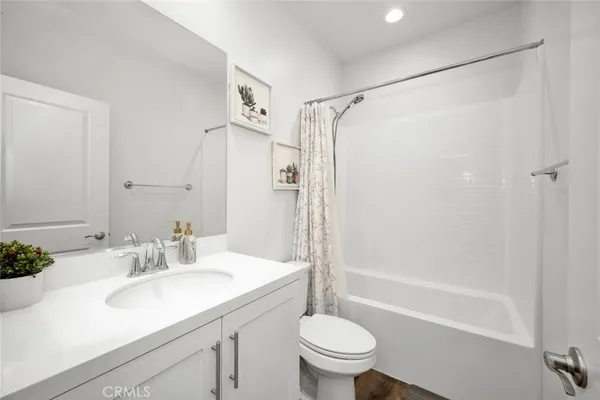 $4,000 | 3315 West Rovigo Drive, Anaheim, CA 92801