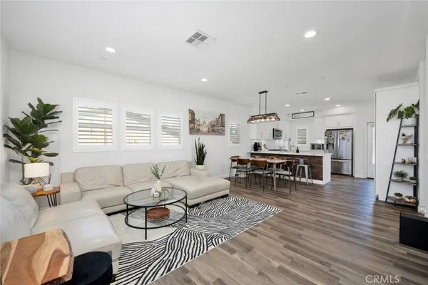 $4,000 | 3315 West Rovigo Drive, Anaheim, CA 92801