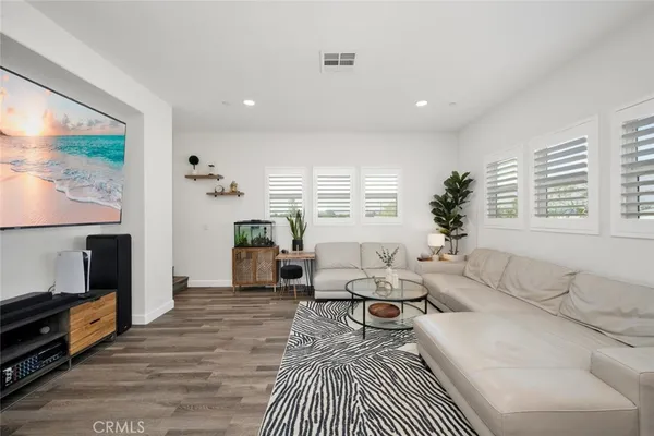 $4,000 | 3315 West Rovigo Drive, Anaheim, CA 92801