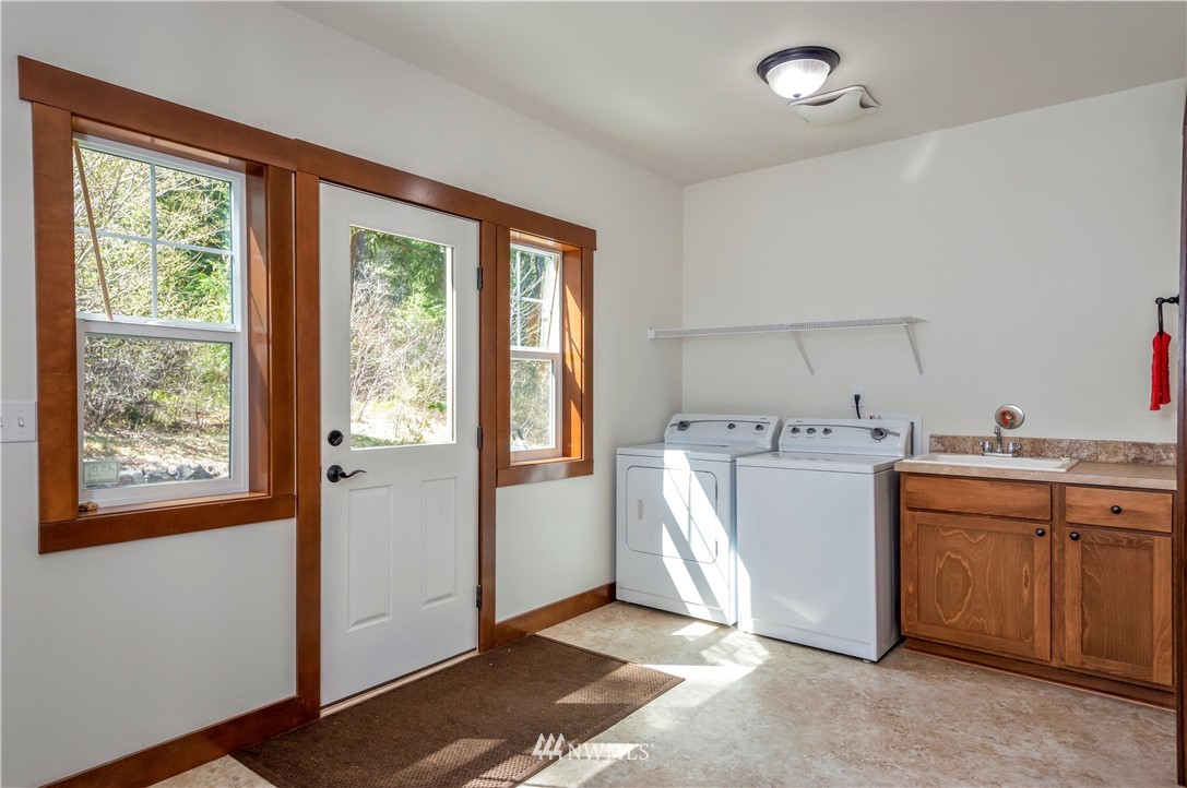 7570 Westside Road Cle Elum, WA 98922 - Photo 13 of 30 Gallery Image 13