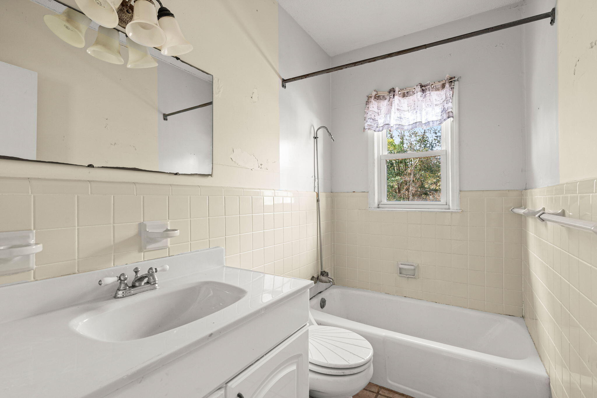 417 Dennis Avenue Moncks Corner, SC 29461 - Photo 20 of 43 Full bath