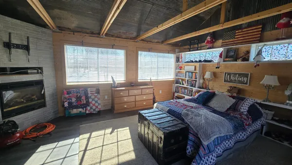 $349,900 | 28143 North Island Circle, Hollandale, MN 56045