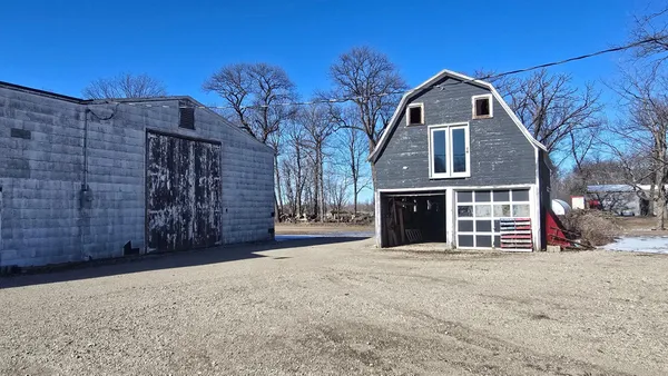 $349,900 | 28143 North Island Circle, Hollandale, MN 56045