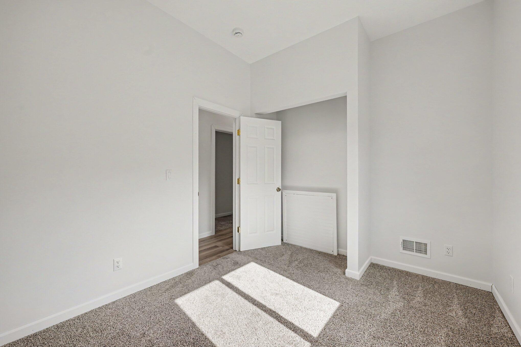 9854 Springport Road Parma, MI 49269 - Photo 13 of 35 Bed 3