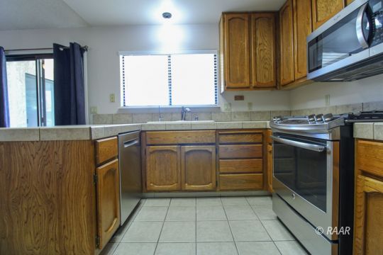 958 Roosevelt Street Ridgecrest, CA 93555 - Photo 10 of 27 Gallery Image 10