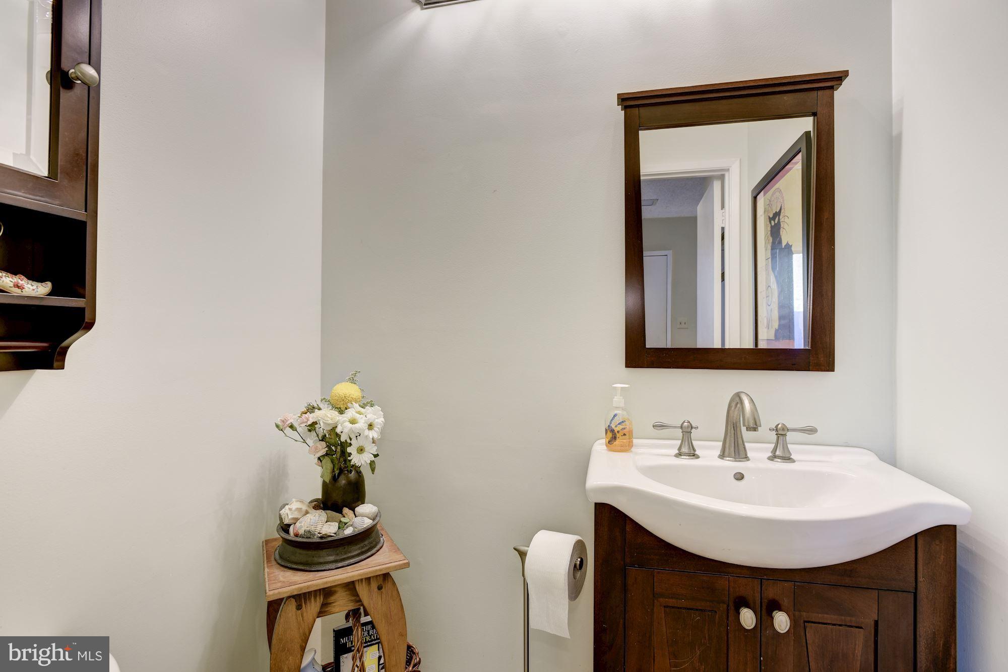 2220 Cartwright Place Reston, VA 20191 - Photo 12 of 39 Main Level Half Bath