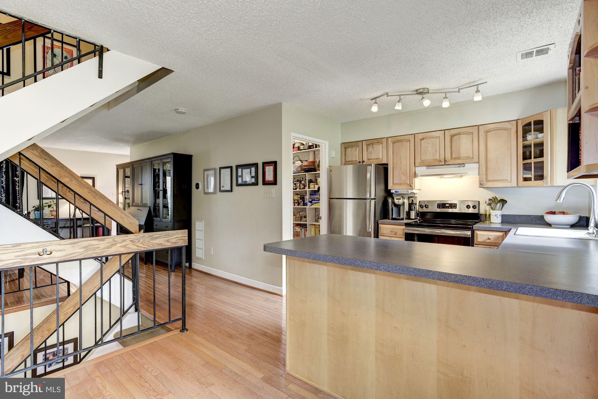 2220 Cartwright Place Reston, VA 20191 - Photo 6 of 39 Large Walk-in Pantry