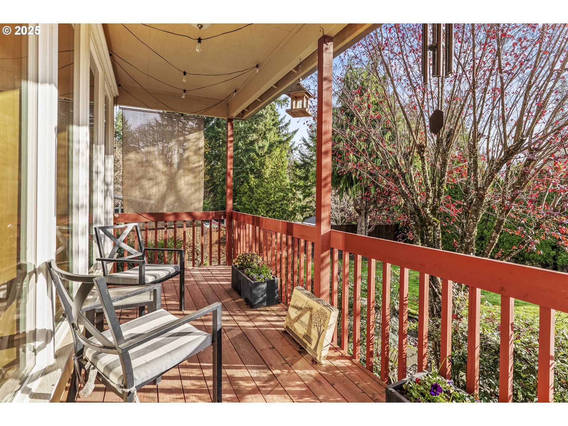32898 Southwest Keys Landing Way Scappoose, OR 97056 - Photo 3 of 29 a view of a chairs and tables in the balcony