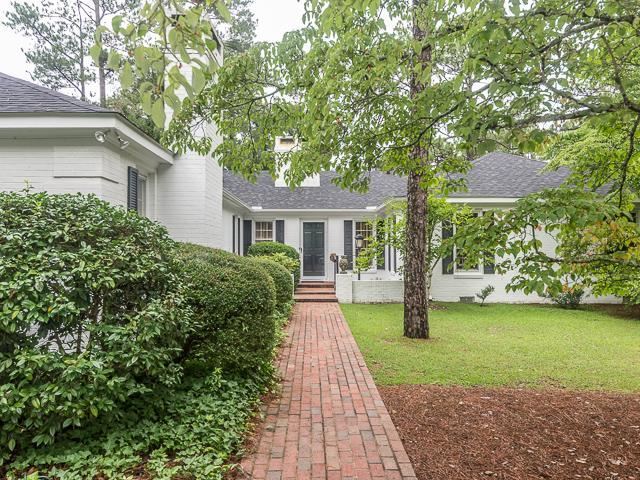 15 Barrett Road East Pinehurst, NC 28374 - Photo 1 of 24 Primary Photo