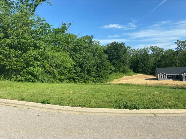 $41,400 | 679 Galen Drive, Trenton, IL 62293