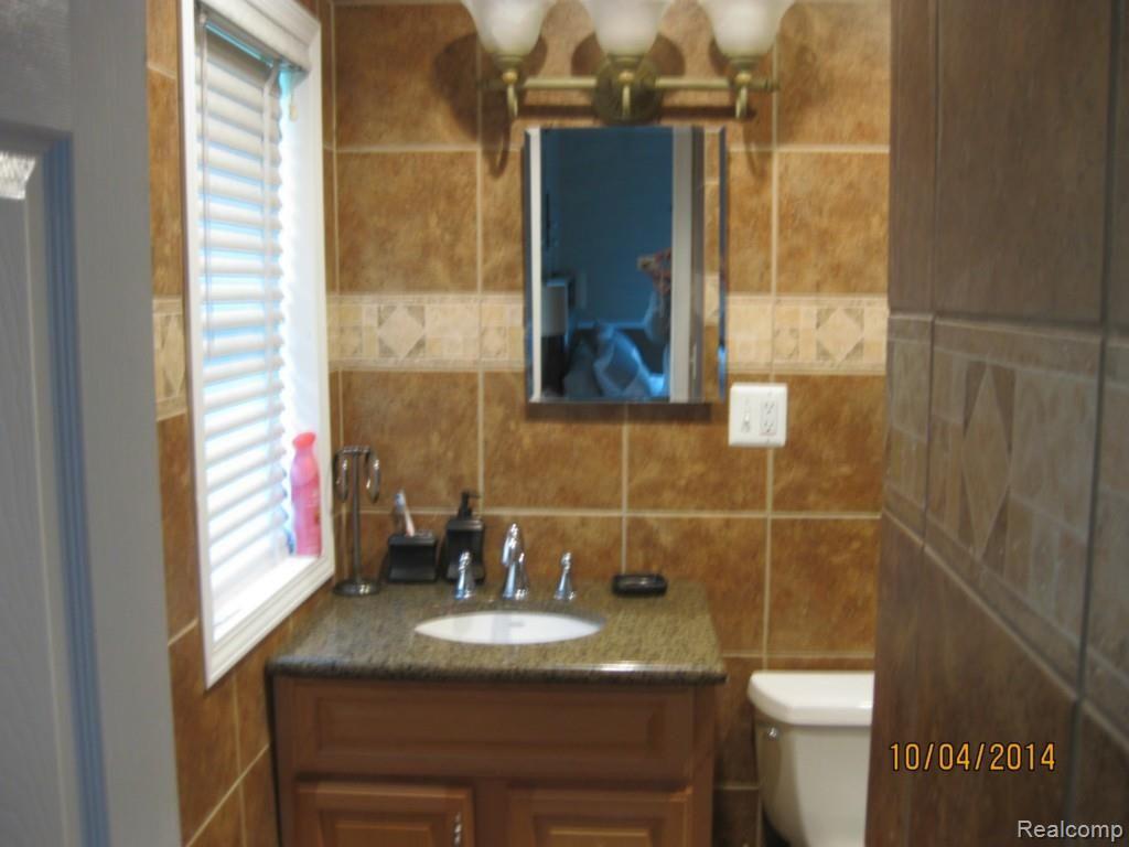 1812 Maxfield Lake Road Hartland, MI 48353 - Photo 17 of 29 IMG_2986.jpg