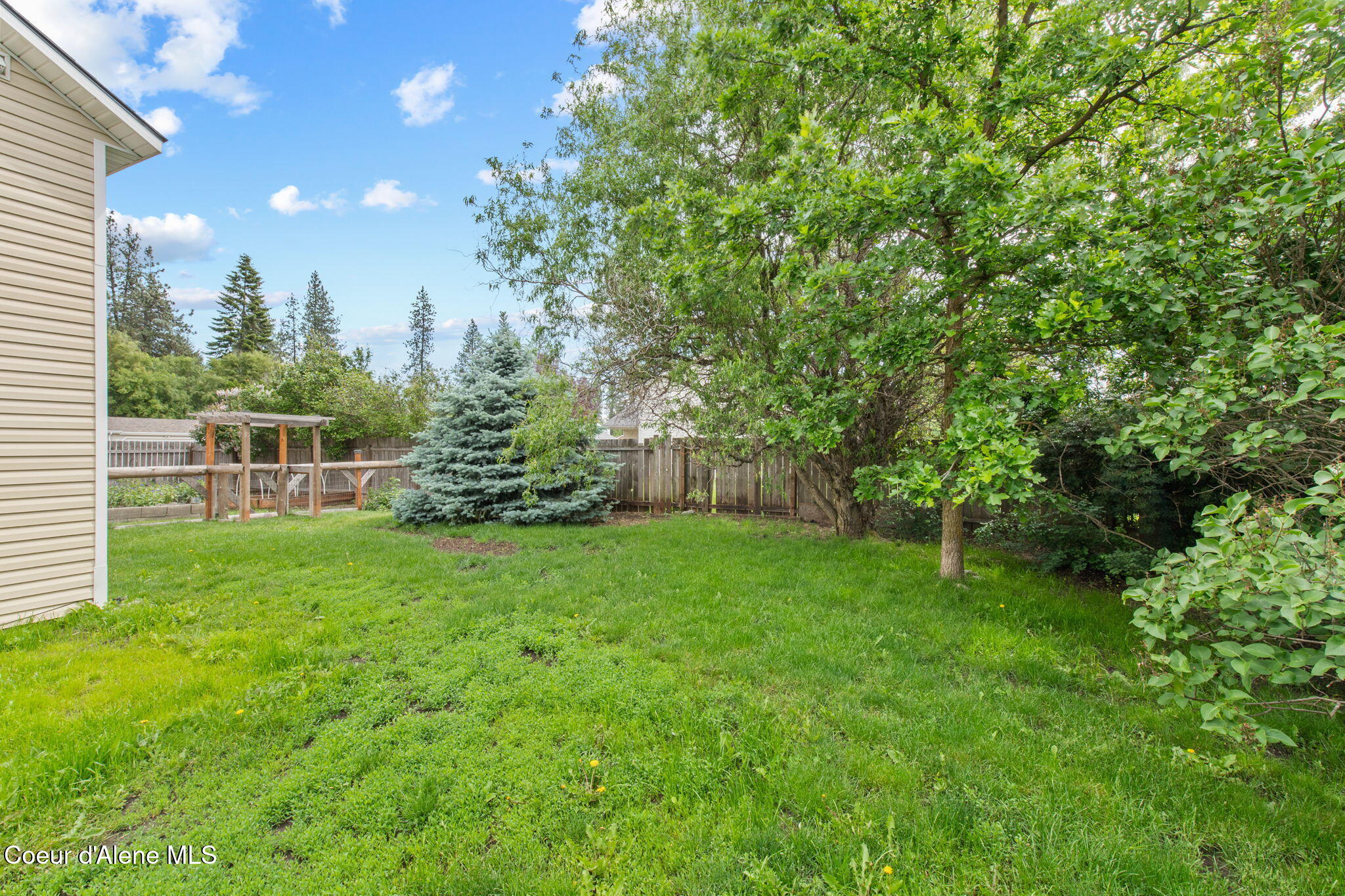 14364 Cascade Street Rathdrum, ID 83858 - Photo 8 of 36 Fenced backyard