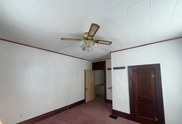 $30,000 | 305 West Main Street, Oakland, IL 61943