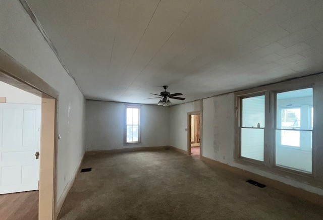 305 West Main Street Oakland, IL 61943 - Photo 8 of 18