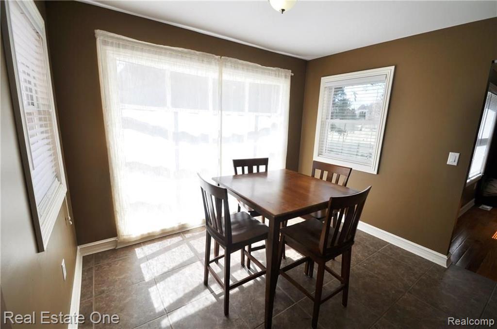633 Baker Street Rochester Hills, MI 48307 - Photo 11 of 26