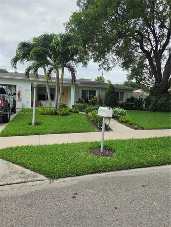 $365,000 | 1732 15th Avenue North, Lake Worth, FL 33460