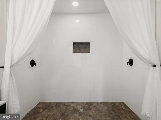 a view of a house with a big yard