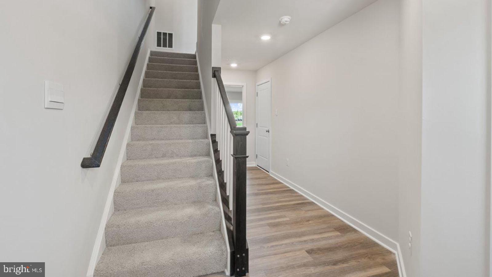 7521 Silver Thread Way Brandywine, MD 20613 - Photo 5 of 39 a view of entryway