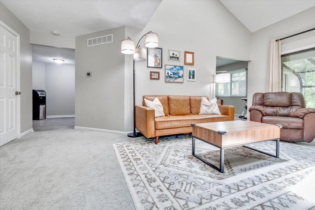 277 Bennington Way Springdale, OH 45246 - Photo 8 of 43