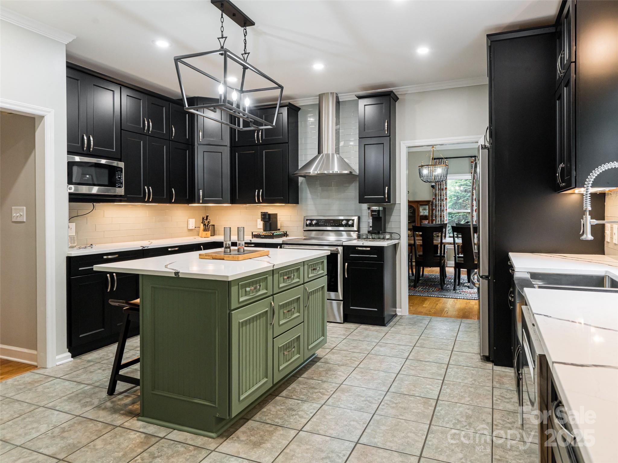 91 Carter Cove Road Asheville, NC 28804 - Photo 15 of 48