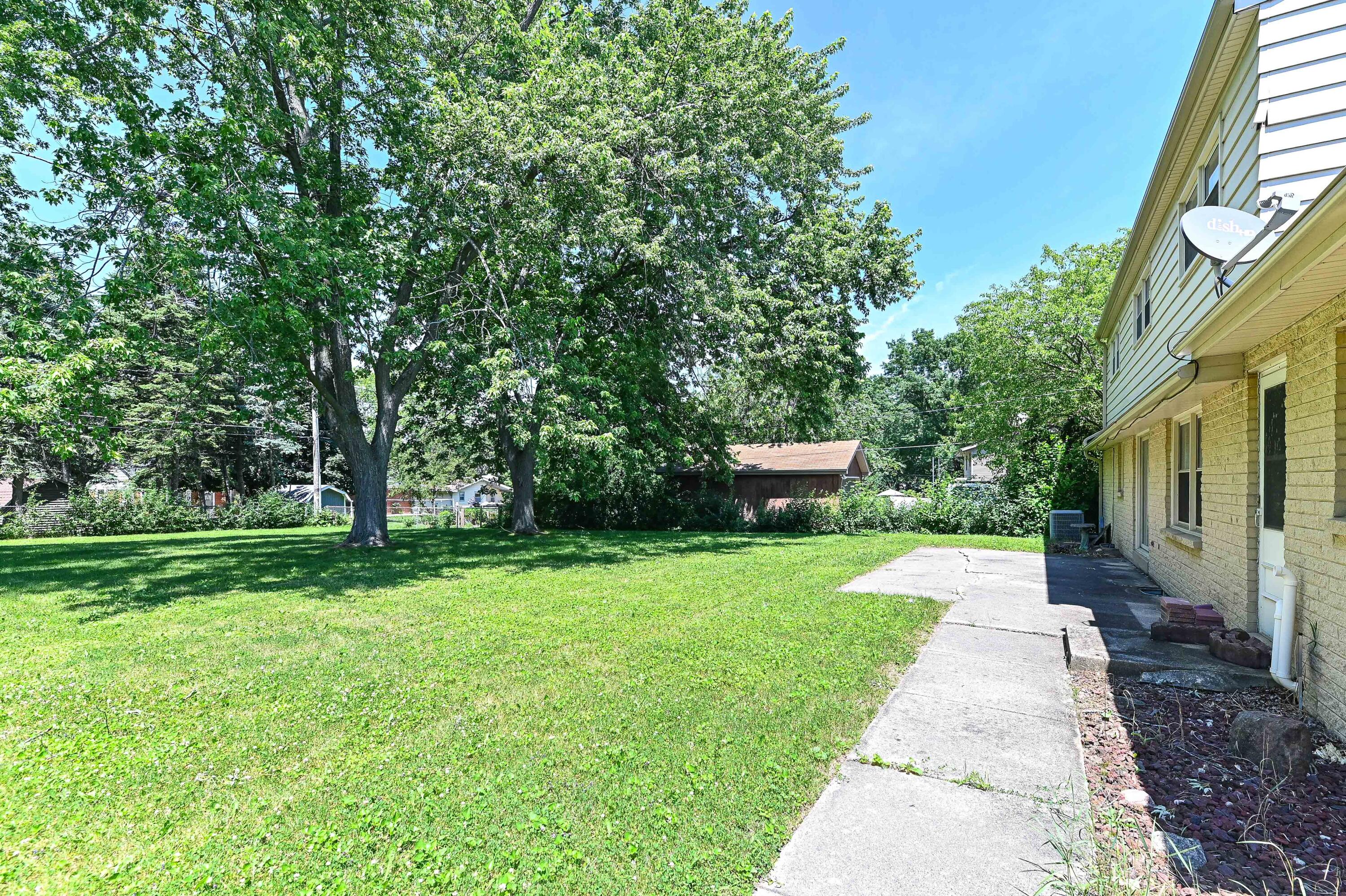 146 Perry Avenue Racine, WI 53406 - Photo 31 of 36 perry-38