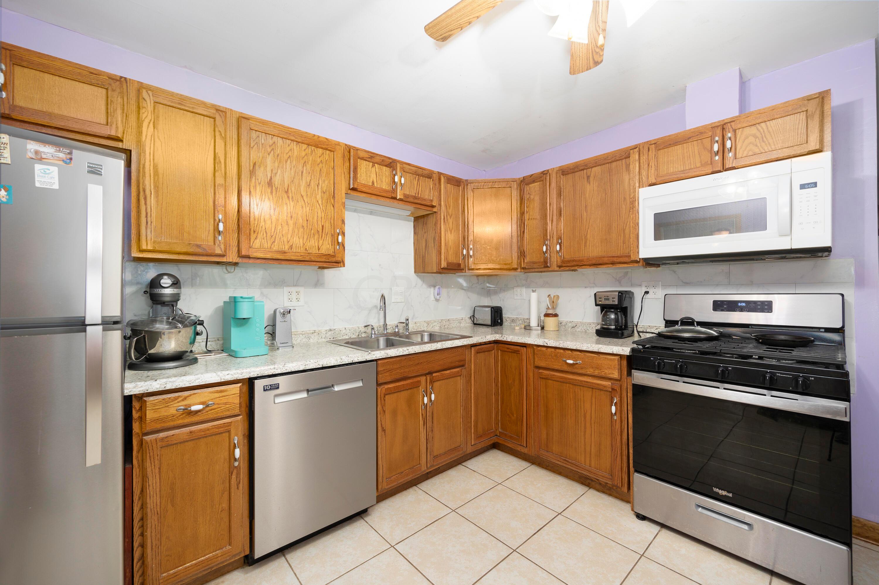 115 Phelps Road Columbus, OH 43207 - Photo 10 of 42 Kitchen