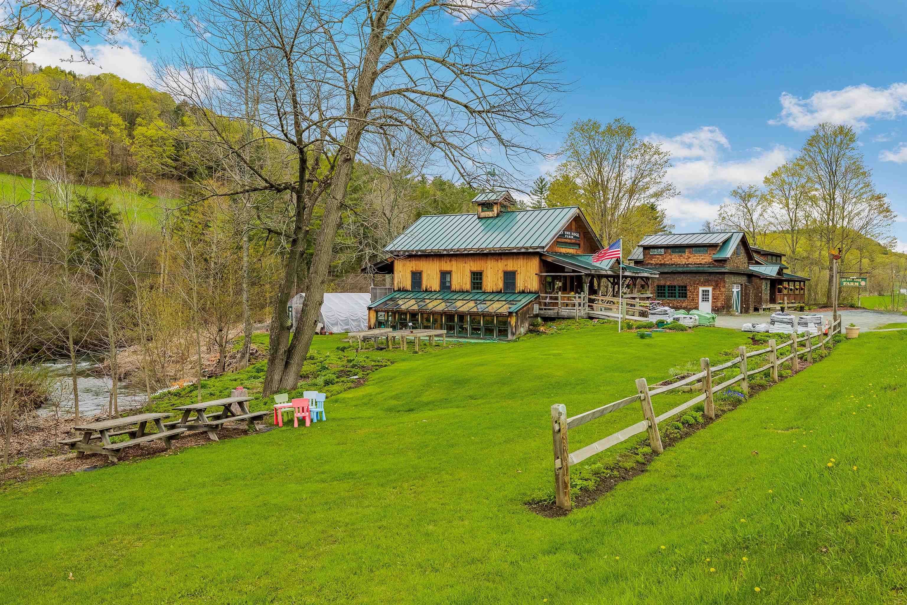 49 Highway 12 Pomfret, VT 05091 - Photo 23 of 36