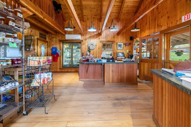 $846,000 | 49 Highway 12, Pomfret, VT 05091