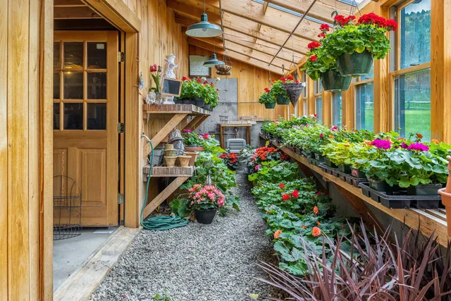 $846,000 | 49 Highway 12, Pomfret, VT 05091