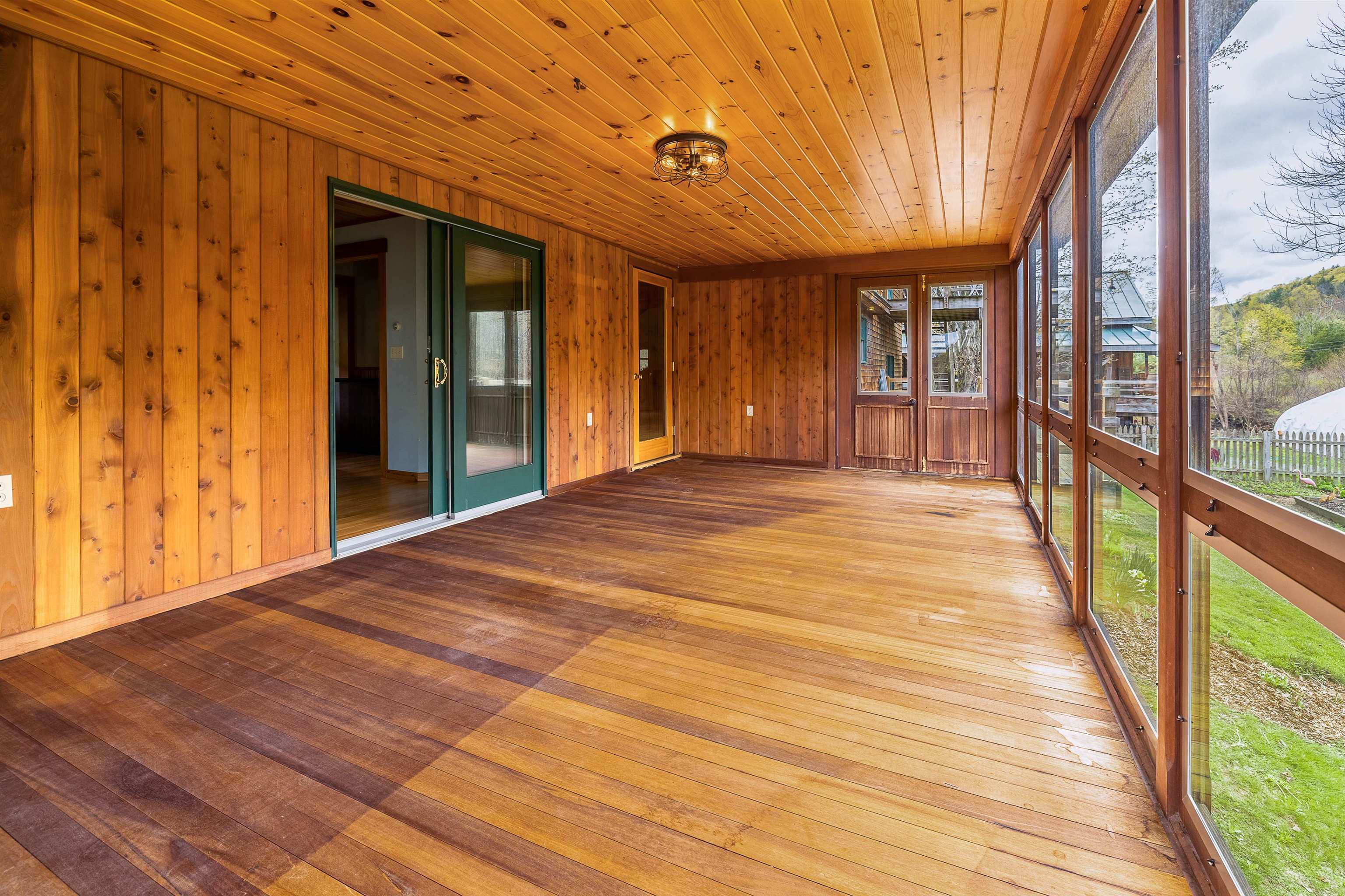 49 Highway 12 Pomfret, VT 05091 - Photo 10 of 36