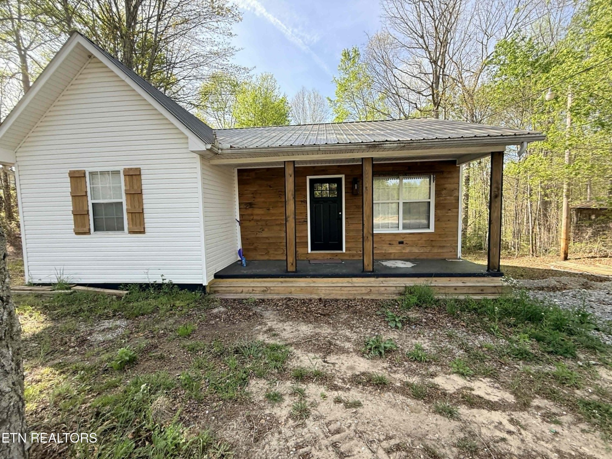 242 Joe Barnett Road Jamestown, TN 38556 - Photo 1 of 24 Gallery Image 1