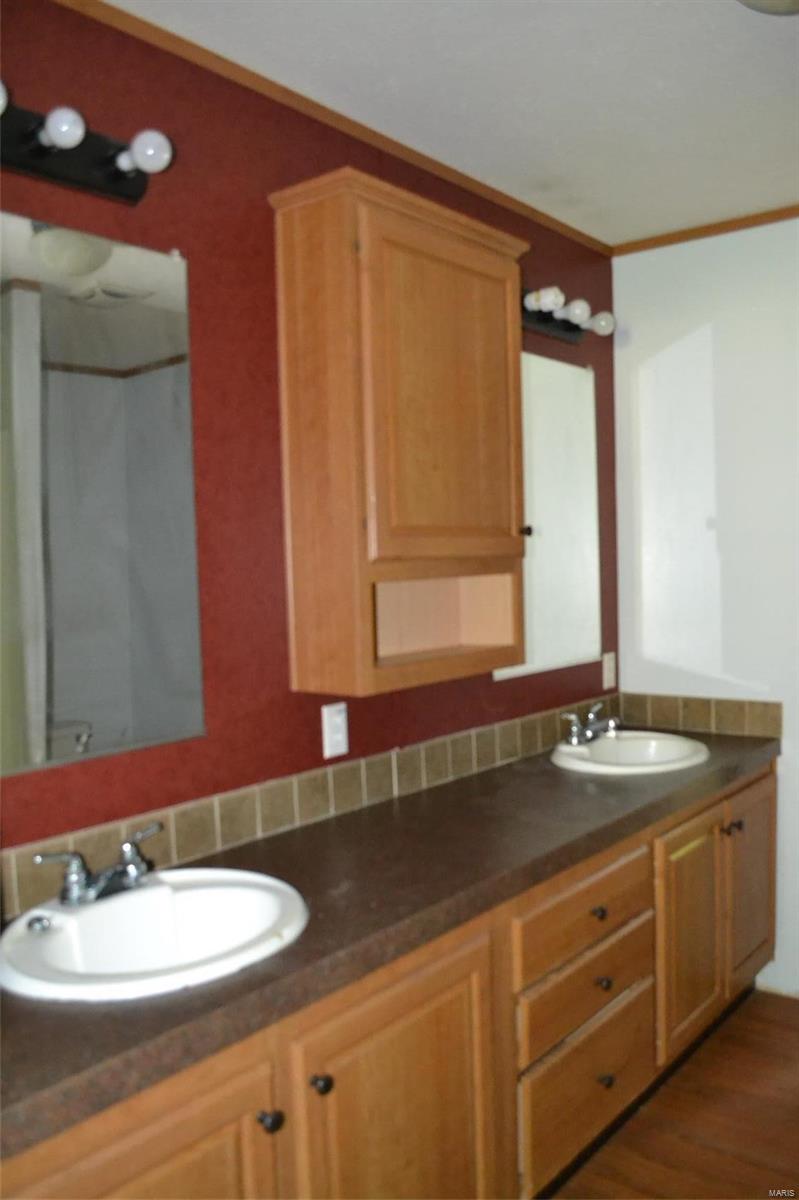 21009 Walcott Road Carlyle, IL 62231 - Photo 11 of 20