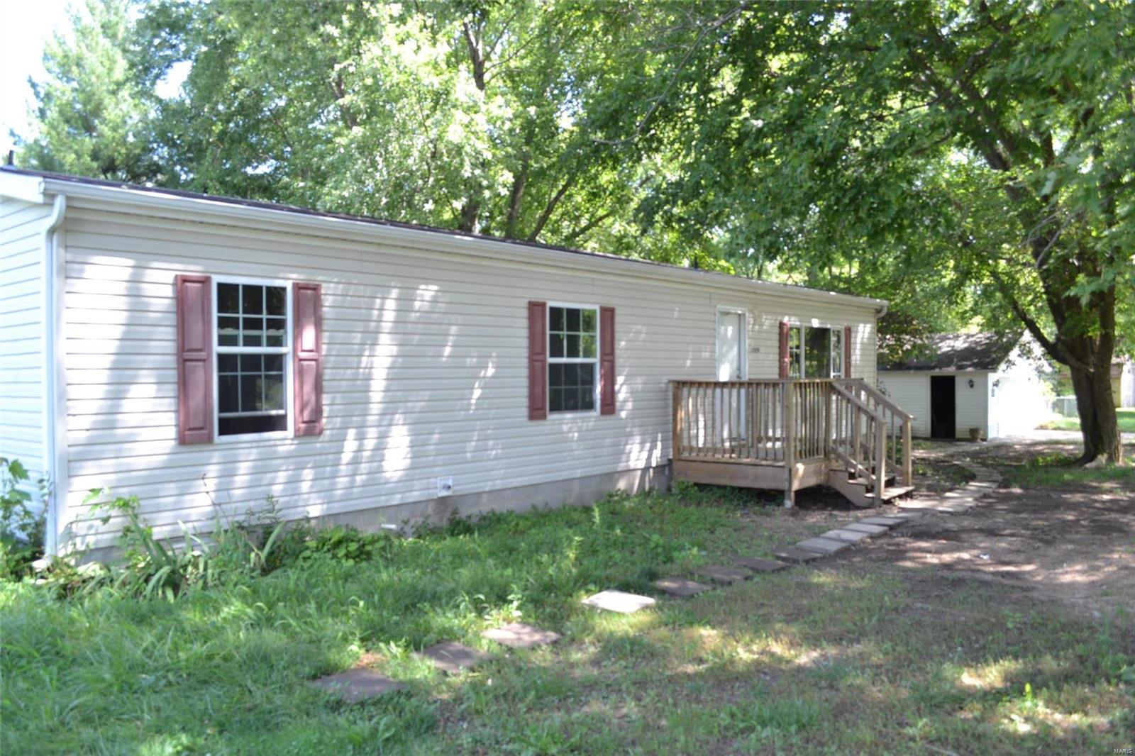 21009 Walcott Road Carlyle, IL 62231 - Photo 9 of 20
