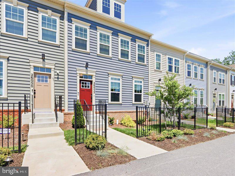26052 Ridge Road Damascus, MD 20872 - Photo 2 of 43