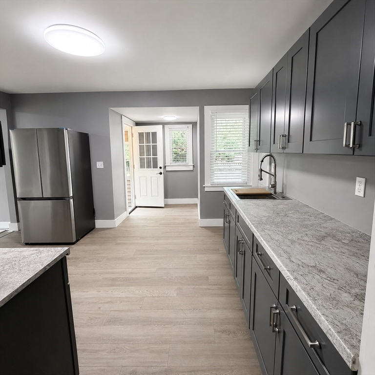 65 Fargo Street Springfield, MA 01119 - Photo 5 of 5