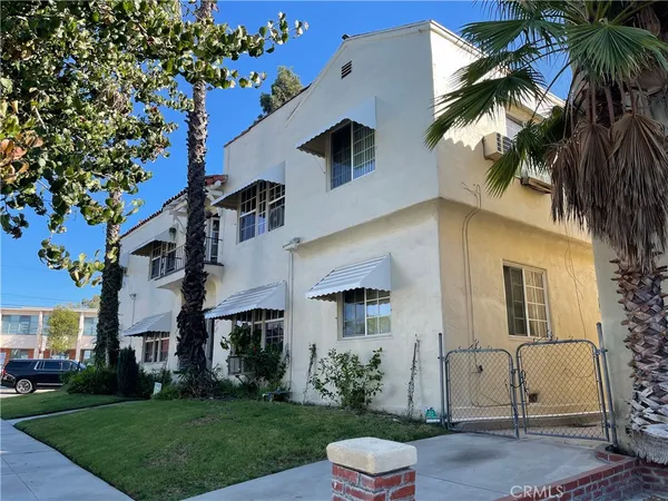 $1,870,000 | 630 Naranja Drive, Glendale, CA 91206