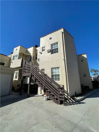 $1,870,000 | 630 Naranja Drive, Glendale, CA 91206