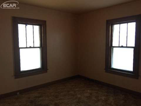2735 Parmenter Road Corunna, MI 48817 - Photo 5 of 11 20429560-4.JPG