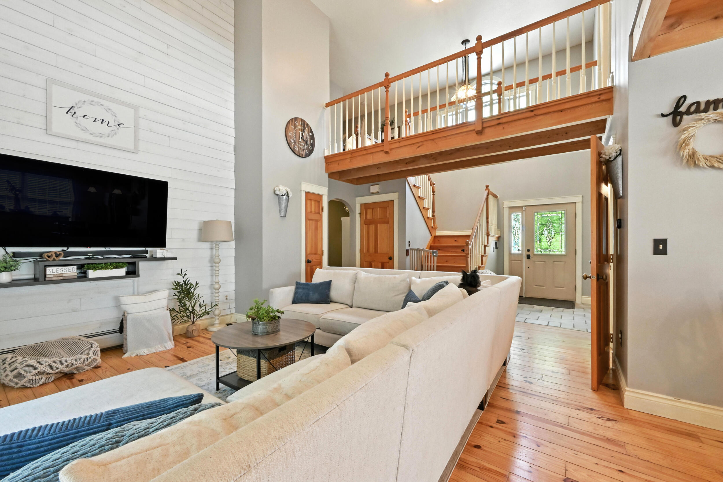 45 Pheasant Run Road Belgrade, ME 04917 - Photo 13 of 69 Living room