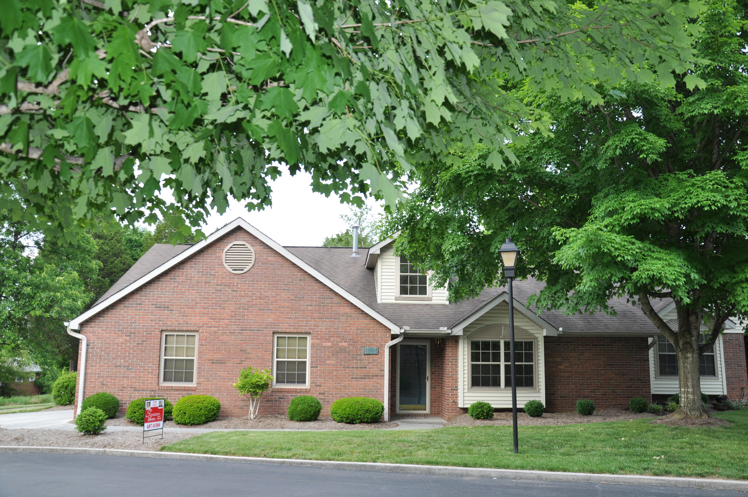 3116 Cunningham Road, Unit B5 Knoxville, TN 37918 - Photo 1 of 20 privacy with end unit