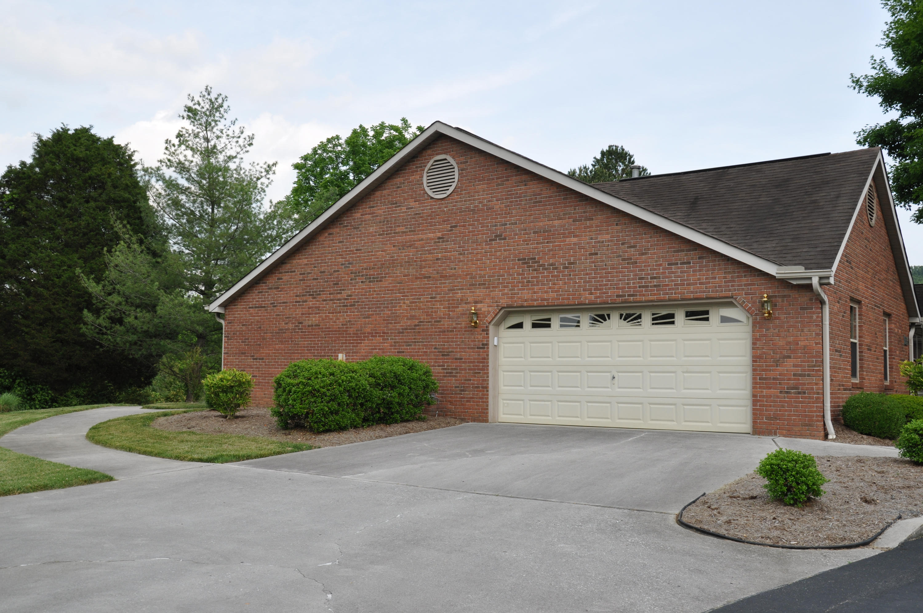 3116 Cunningham Road, Unit B5 Knoxville, TN 37918 - Photo 2 of 20 oversized garage + lots of parking