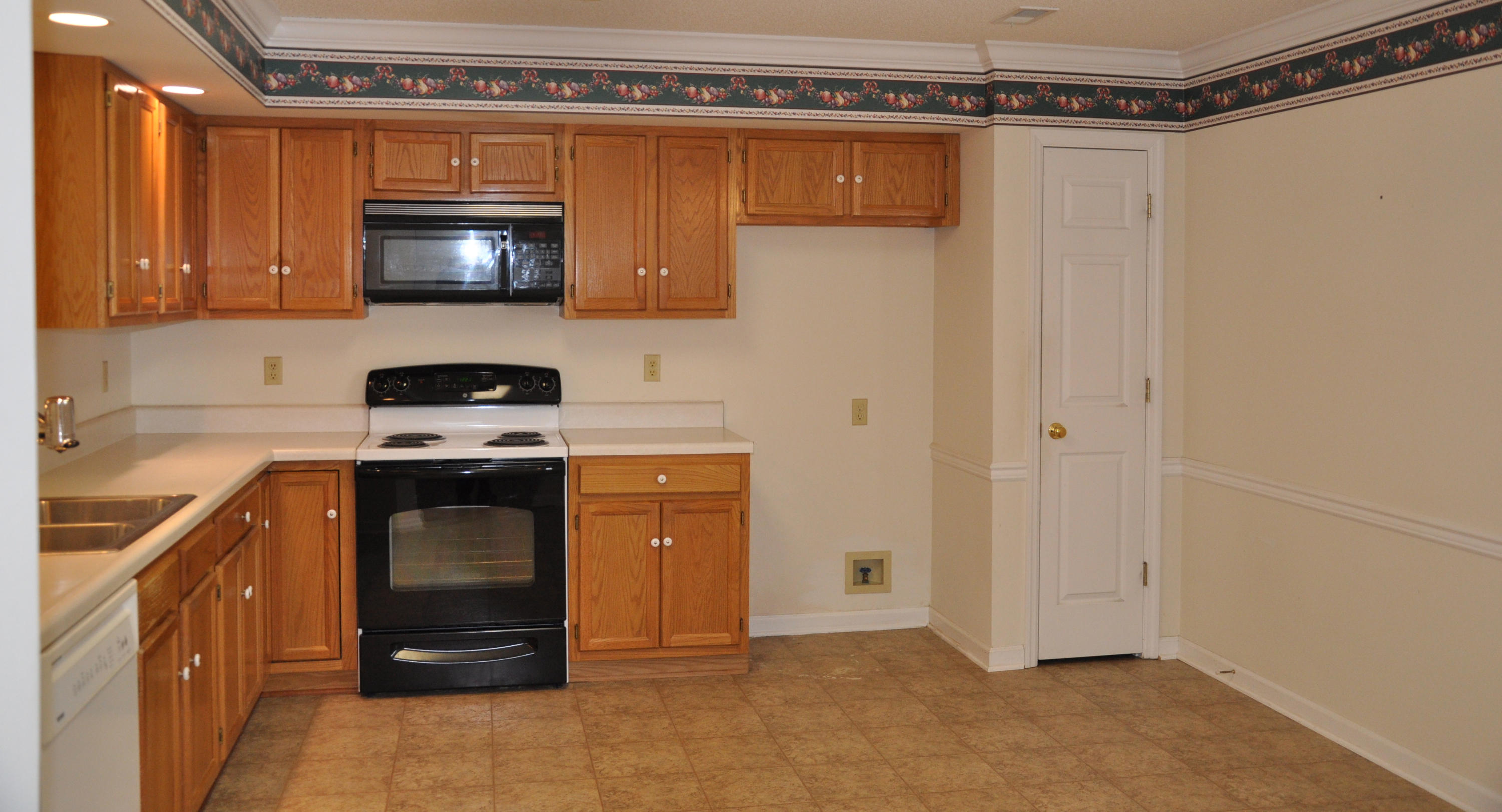 3116 Cunningham Road, Unit B5 Knoxville, TN 37918 - Photo 9 of 20 kitchen