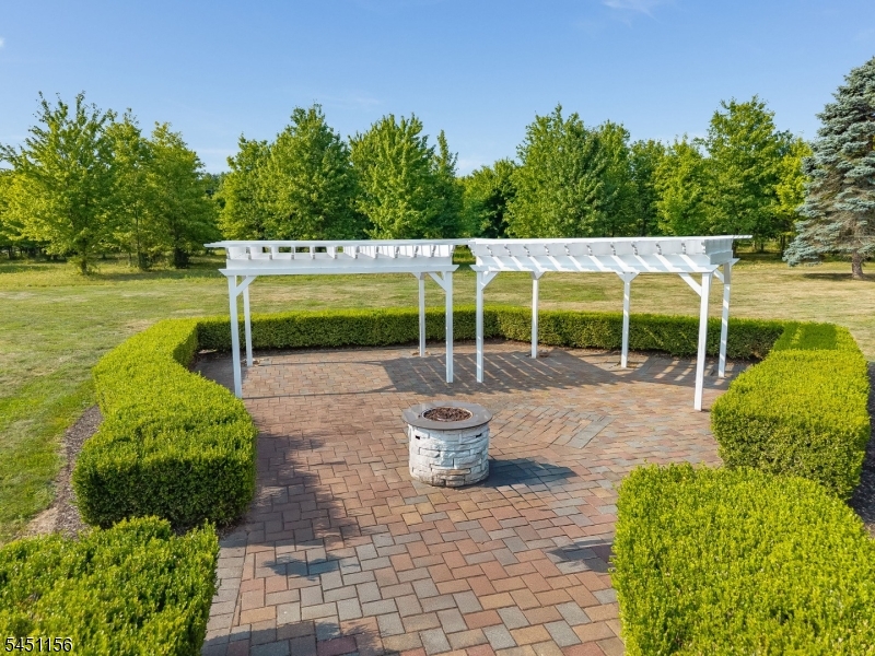 549 Oak Grove Road Frenchtown, NJ 08825 - Photo 8 of 37 Gallery Image 8