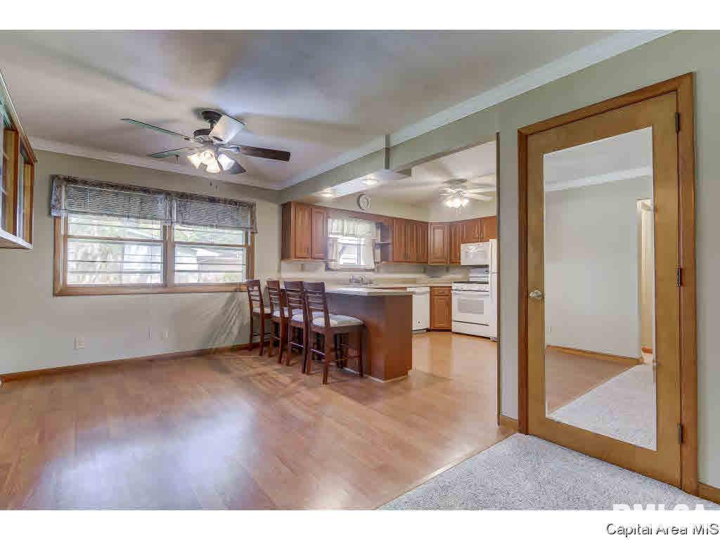 1103 Ruth Place Pawnee, IL 62558 - Photo 10 of 34 Gallery Image 10