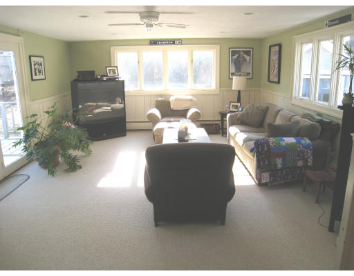 110 Warwick Road Melrose, MA 02176 - Photo 13 of 22 Gallery Image 13