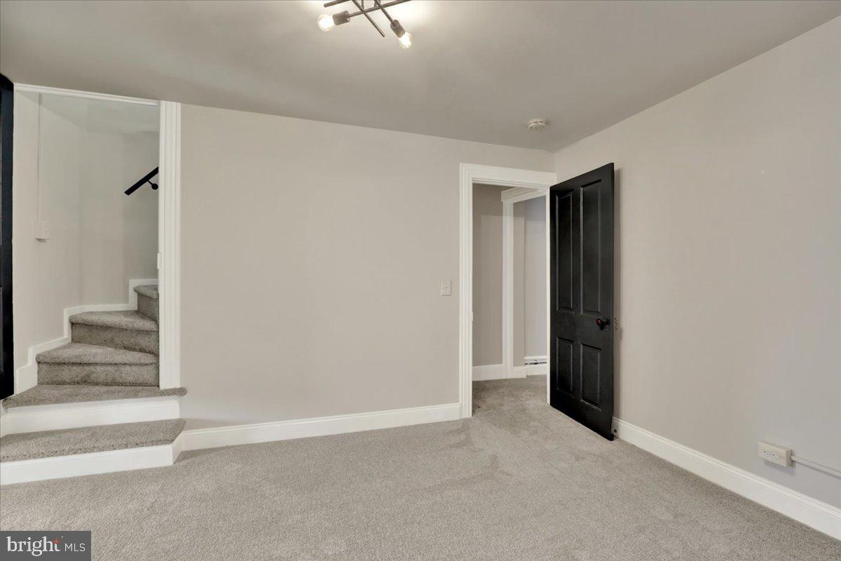 623 Bay Street Lancaster, PA 17603 - Photo 16 of 23 an empty room with an empty space